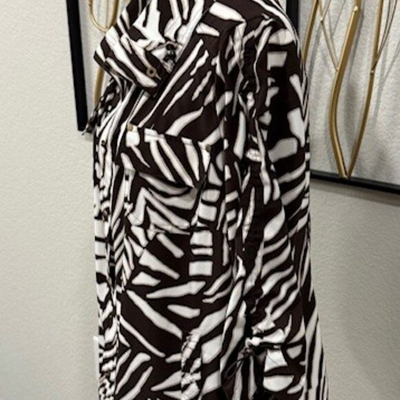 ZENERGY by CHICO'S Neema Zebra Print Jacket - Picture 3 of 15